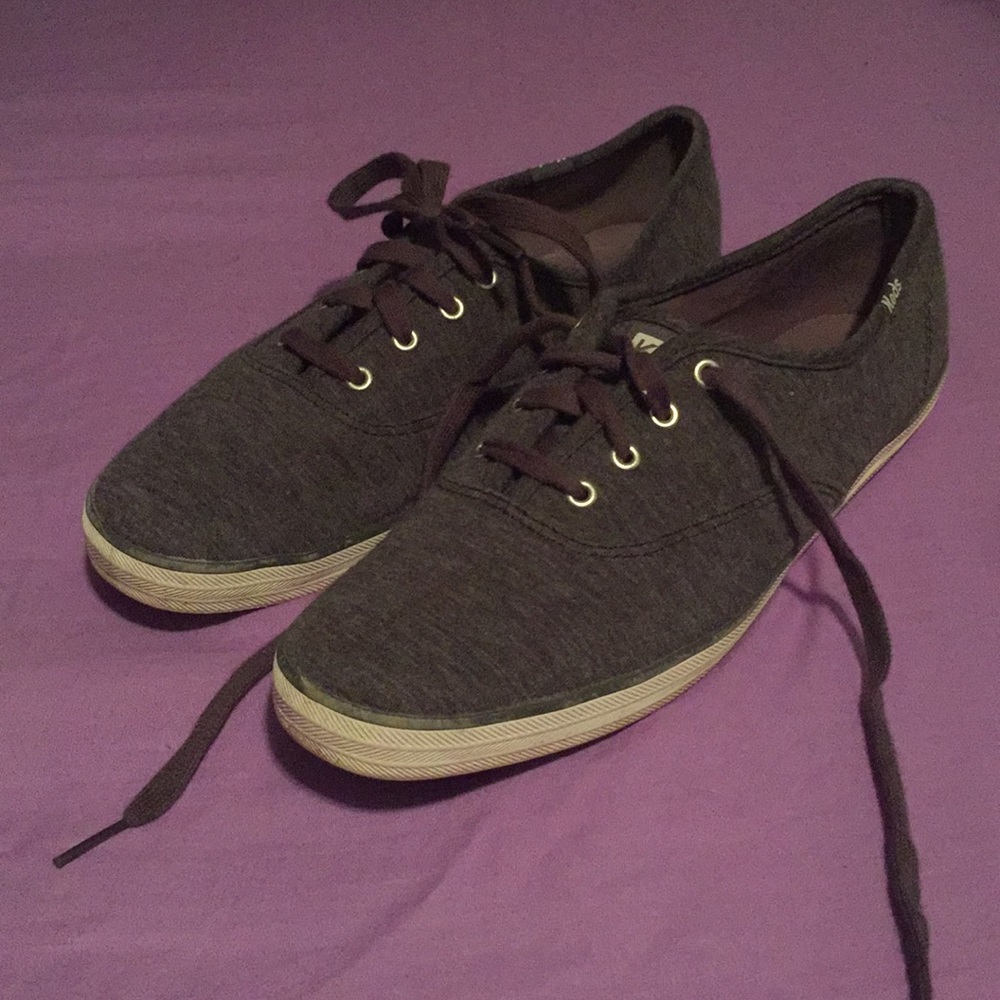grey keds